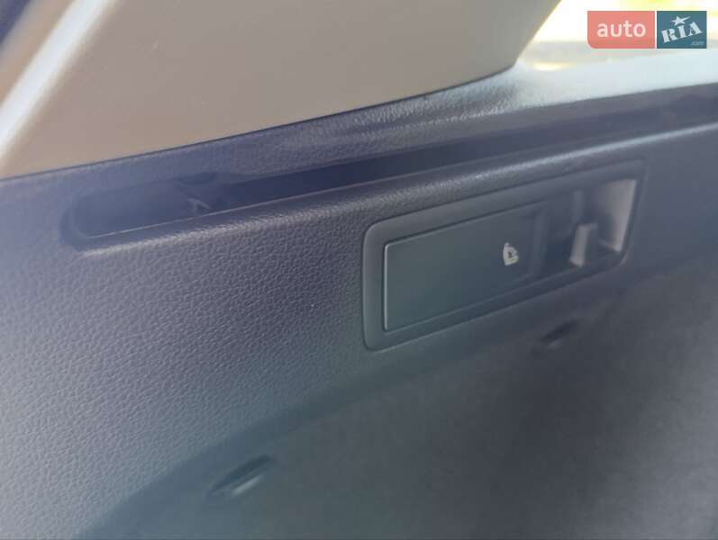 Універсал Volkswagen Golf 2015 в Львові