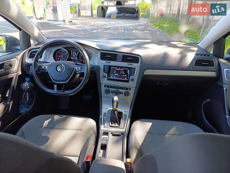 Універсал Volkswagen Golf 2015 в Львові