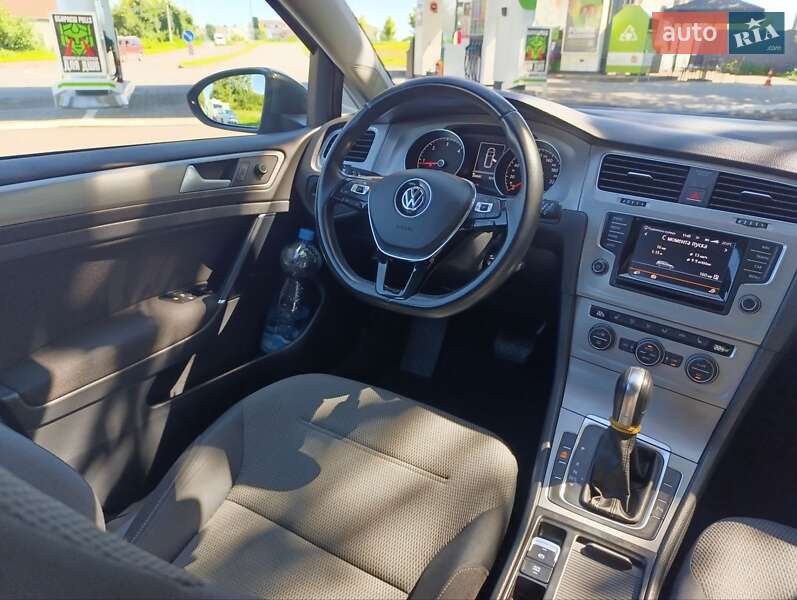 Універсал Volkswagen Golf 2015 в Львові