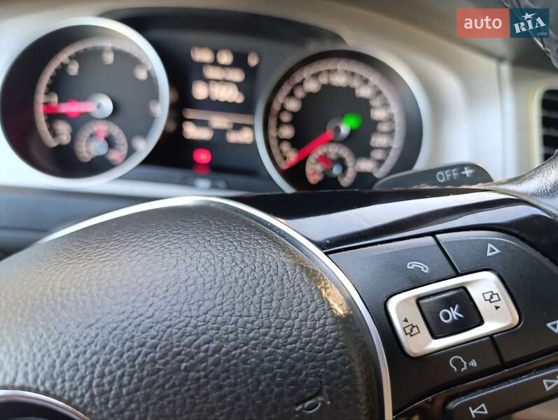 Універсал Volkswagen Golf 2015 в Львові