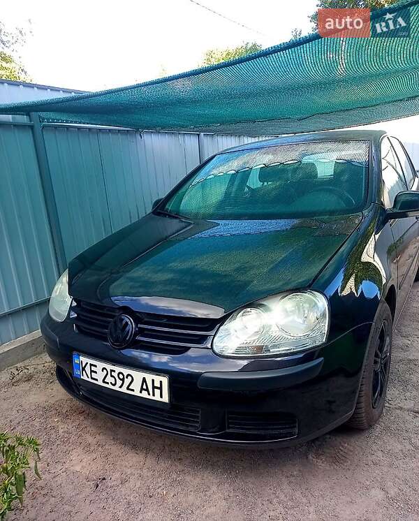 Хэтчбек Volkswagen Golf 2004 в Кривом Роге