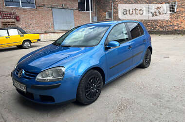 Хэтчбек Volkswagen Golf 2003 в Червонограде