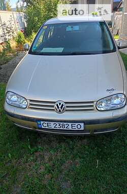 Хэтчбек Volkswagen Golf 2001 в Черновцах