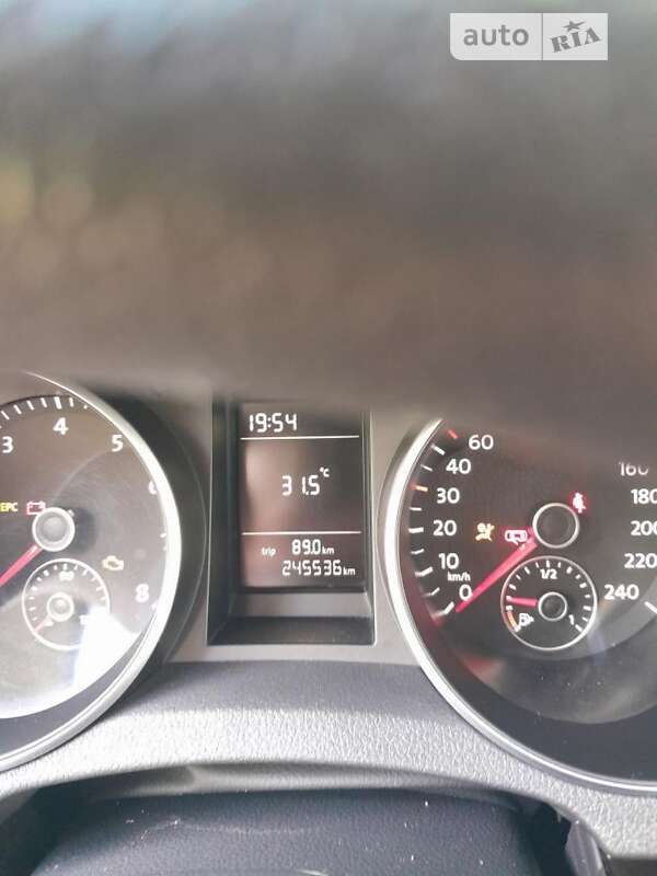 Хэтчбек Volkswagen Golf 2009 в Новояворовске