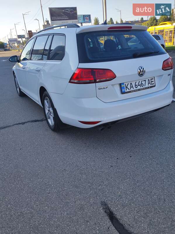 Універсал Volkswagen Golf 2015 в Києві