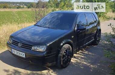 Хетчбек Volkswagen Golf 2003 в Бару