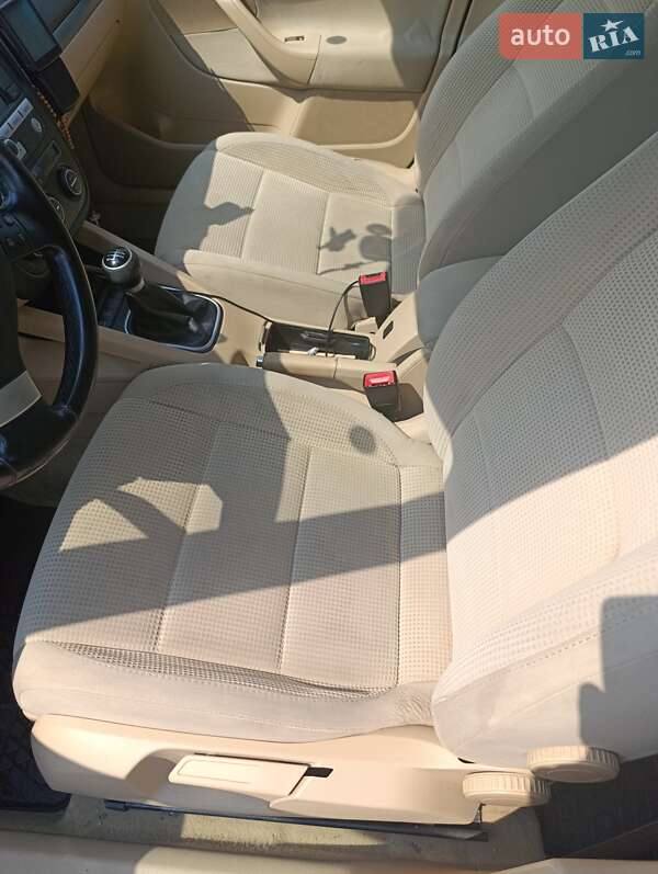 Універсал Volkswagen Golf 2008 в Івано-Франківську