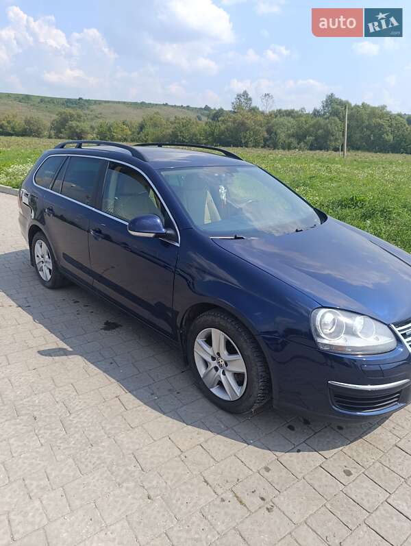 Універсал Volkswagen Golf 2008 в Івано-Франківську