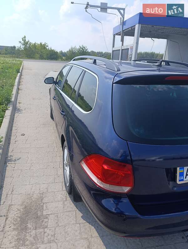 Універсал Volkswagen Golf 2008 в Івано-Франківську