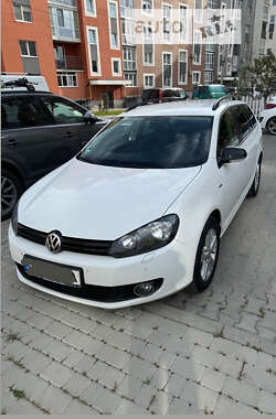 Універсал Volkswagen Golf 2012 в Чернівцях