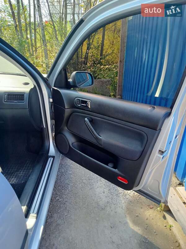 Універсал Volkswagen Golf 2006 в Івано-Франківську