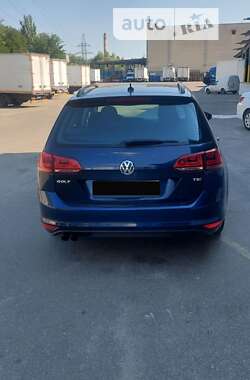 Універсал Volkswagen Golf 2015 в Києві