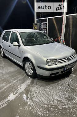 Хэтчбек Volkswagen Golf 1998 в Киеве