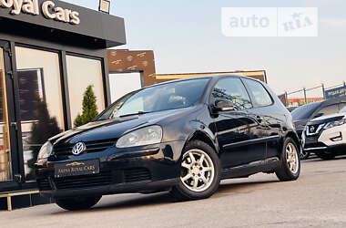 Хэтчбек Volkswagen Golf 2004 в Харькове