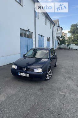 Хетчбек Volkswagen Golf 2000 в Києві