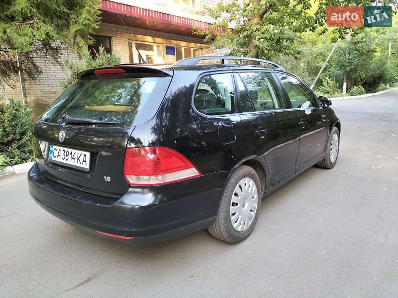 Универсал Volkswagen Golf 2009 в Бершади