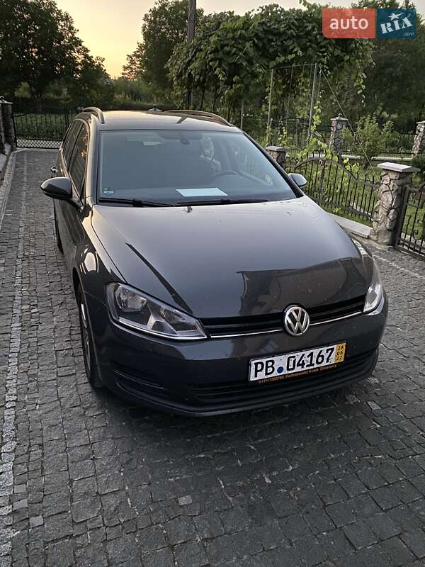 Універсал Volkswagen Golf 2014 в Калуші