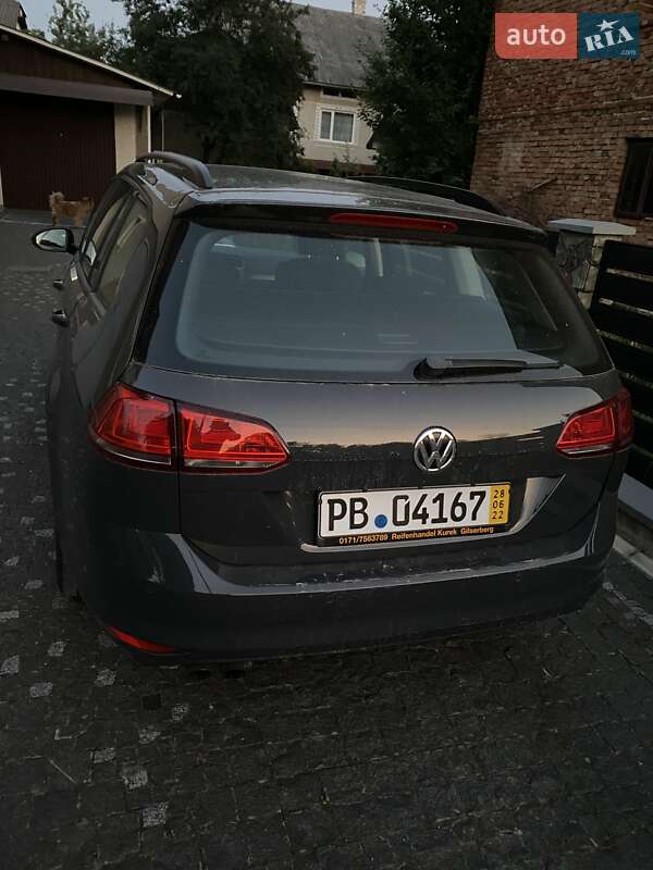 Універсал Volkswagen Golf 2014 в Калуші