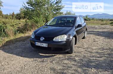 Хэтчбек Volkswagen Golf 2004 в Хусте