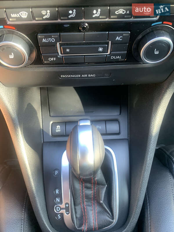 Хетчбек Volkswagen Golf 2011 в Тульчині