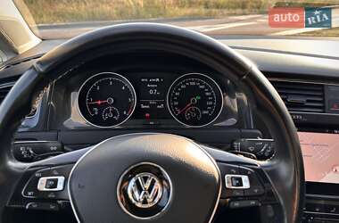 Универсал Volkswagen Golf 2017 в 