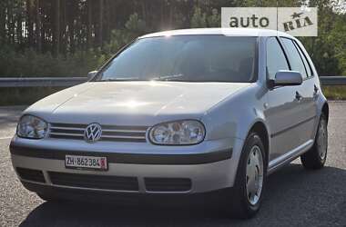 Хэтчбек Volkswagen Golf 2003 в Ковеле