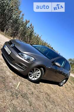 Хэтчбек Volkswagen Golf 2014 в Ромнах