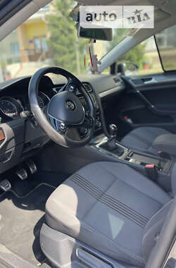 Универсал Volkswagen Golf 2016 в 