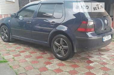 Хетчбек Volkswagen Golf 2001 в Галичі