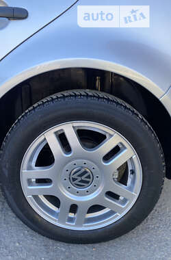 Хэтчбек Volkswagen Golf 2001 в  фото 7 Хэтчбек Volkswagen Golf 2001 в