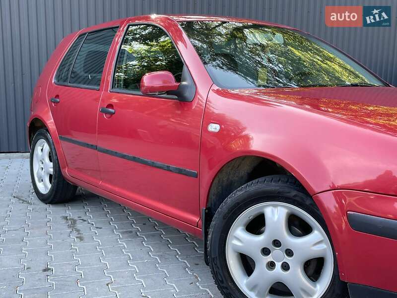 Хетчбек Volkswagen Golf 2001 в Дрогобичі