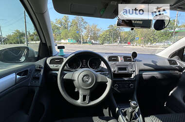 Хэтчбек Volkswagen Golf 2012 в Киеве