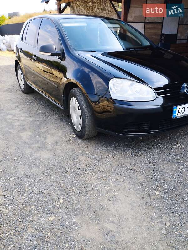 Хетчбек Volkswagen Golf 2008 в Мукачевому