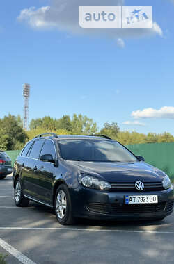 Універсал Volkswagen Golf 2010 в Івано-Франківську