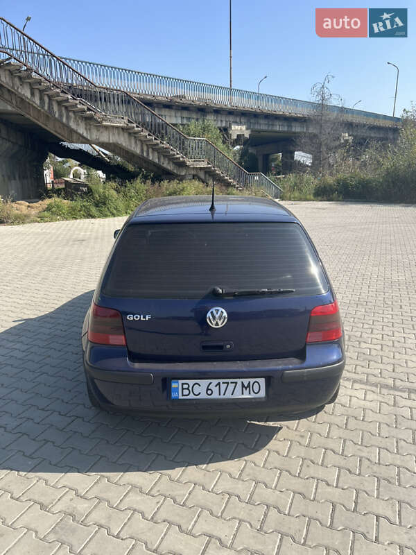 Хетчбек Volkswagen Golf 2001 в Дрогобичі
