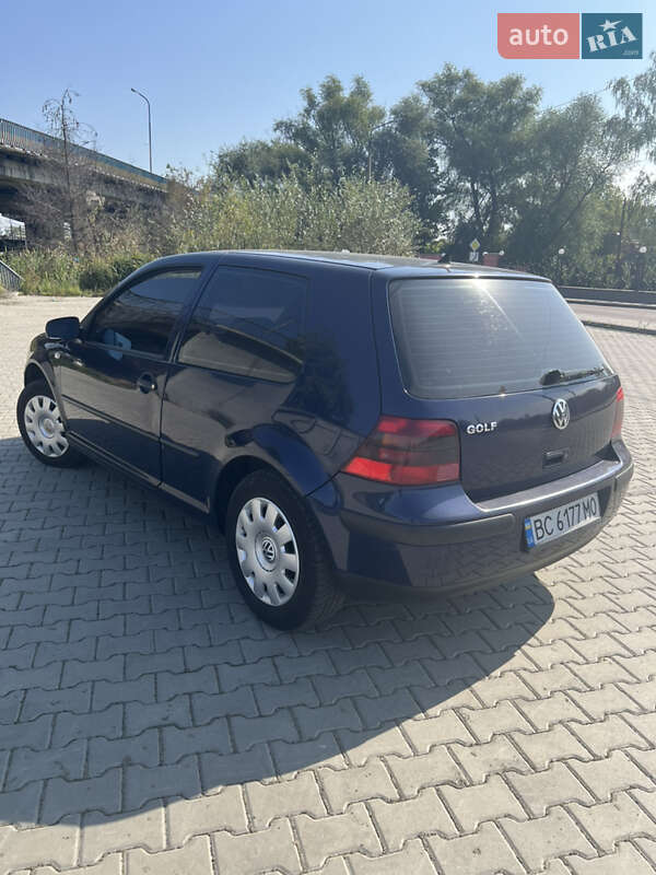 Хетчбек Volkswagen Golf 2001 в Дрогобичі