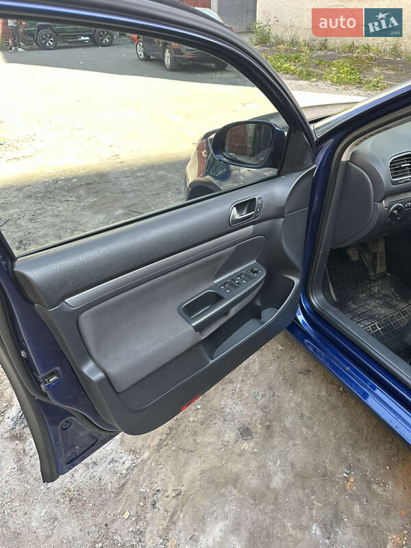 Универсал Volkswagen Golf 2009 в Львове