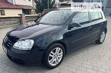 Хэтчбек Volkswagen Golf 2006 в Бродах