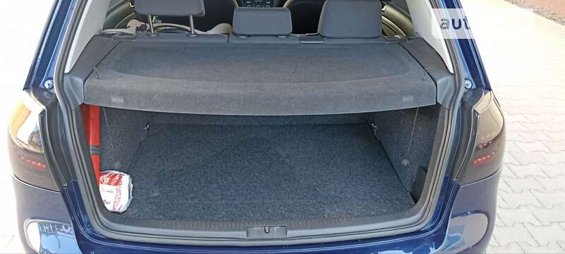 Хэтчбек Volkswagen Golf 2005 в Хмельницком