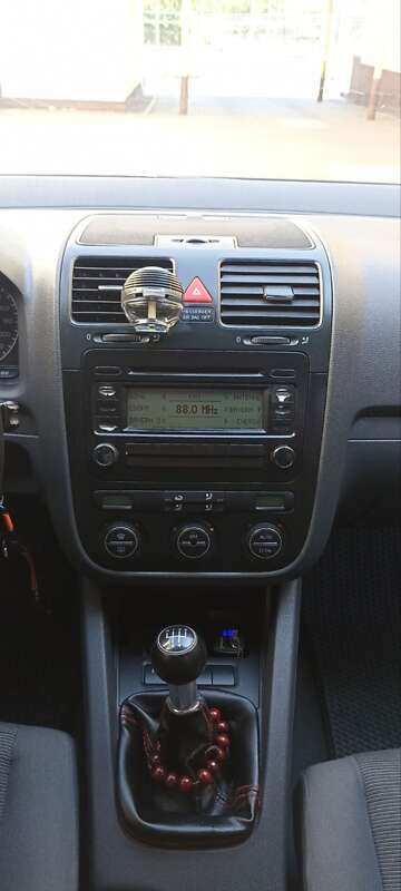 Хэтчбек Volkswagen Golf 2005 в Хмельницком