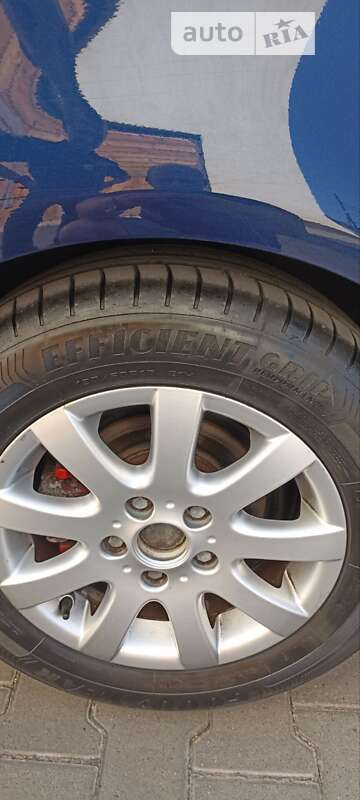 Хэтчбек Volkswagen Golf 2005 в Хмельницком