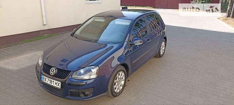 Хэтчбек Volkswagen Golf 2005 в Хмельницком