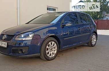 Хэтчбек Volkswagen Golf 2005 в 