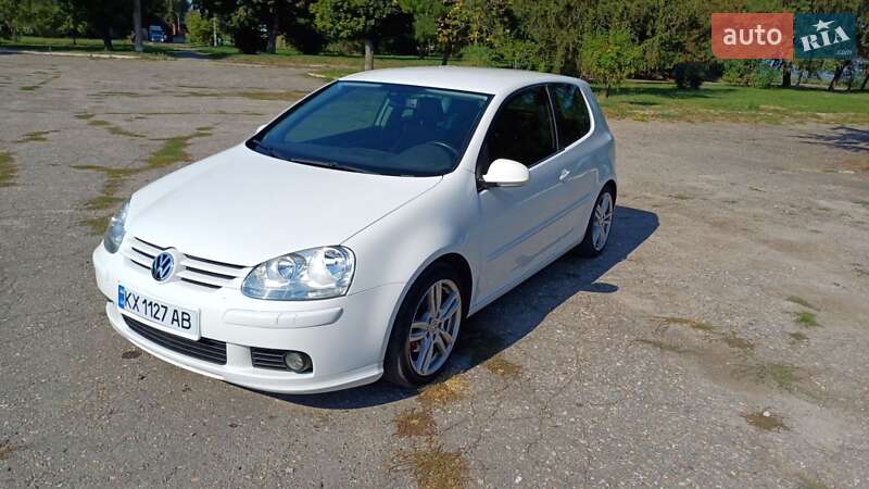 Хетчбек Volkswagen Golf 2008 в Харкові