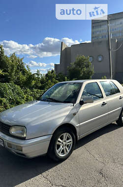 Хэтчбек Volkswagen Golf 1996 в Харькове