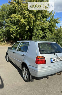 Хэтчбек Volkswagen Golf 1996 в Харькове