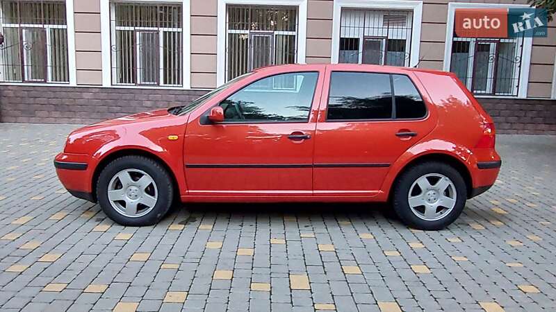 Хетчбек Volkswagen Golf 1999 в Одесі