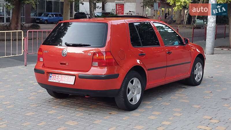 Хетчбек Volkswagen Golf 1999 в Одесі