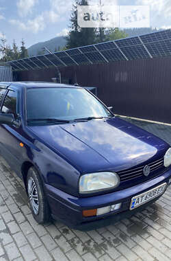 Хетчбек Volkswagen Golf 1995 в Долині