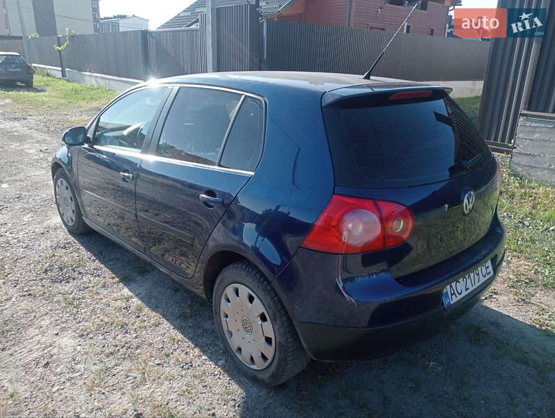 Хэтчбек Volkswagen Golf 2007 в Луцке